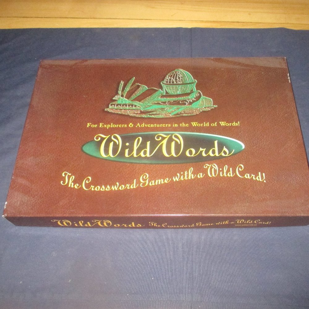 Wild Words Board Game the Crossword Game with a Wild Card (2003)